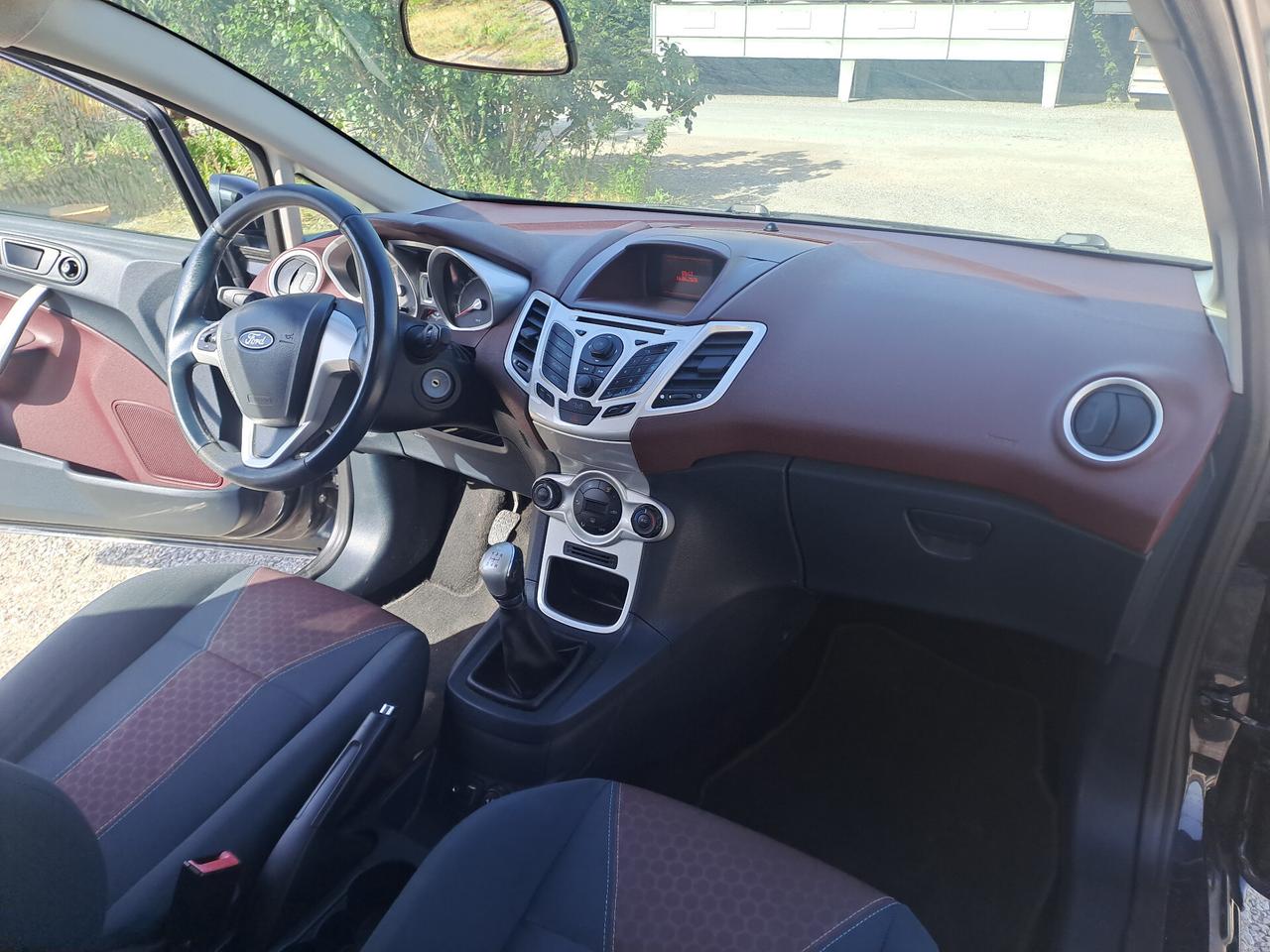 Ford Fiesta 1.4 TDCi 68CV 3 porte Titanium -2009