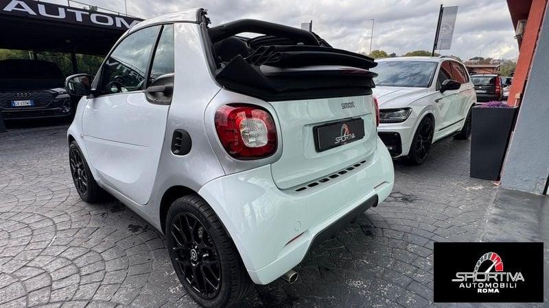 smart fortwo RATA MENSILE 229,00 EURO fortwo 70 1.0 twinamic cabrio Passion