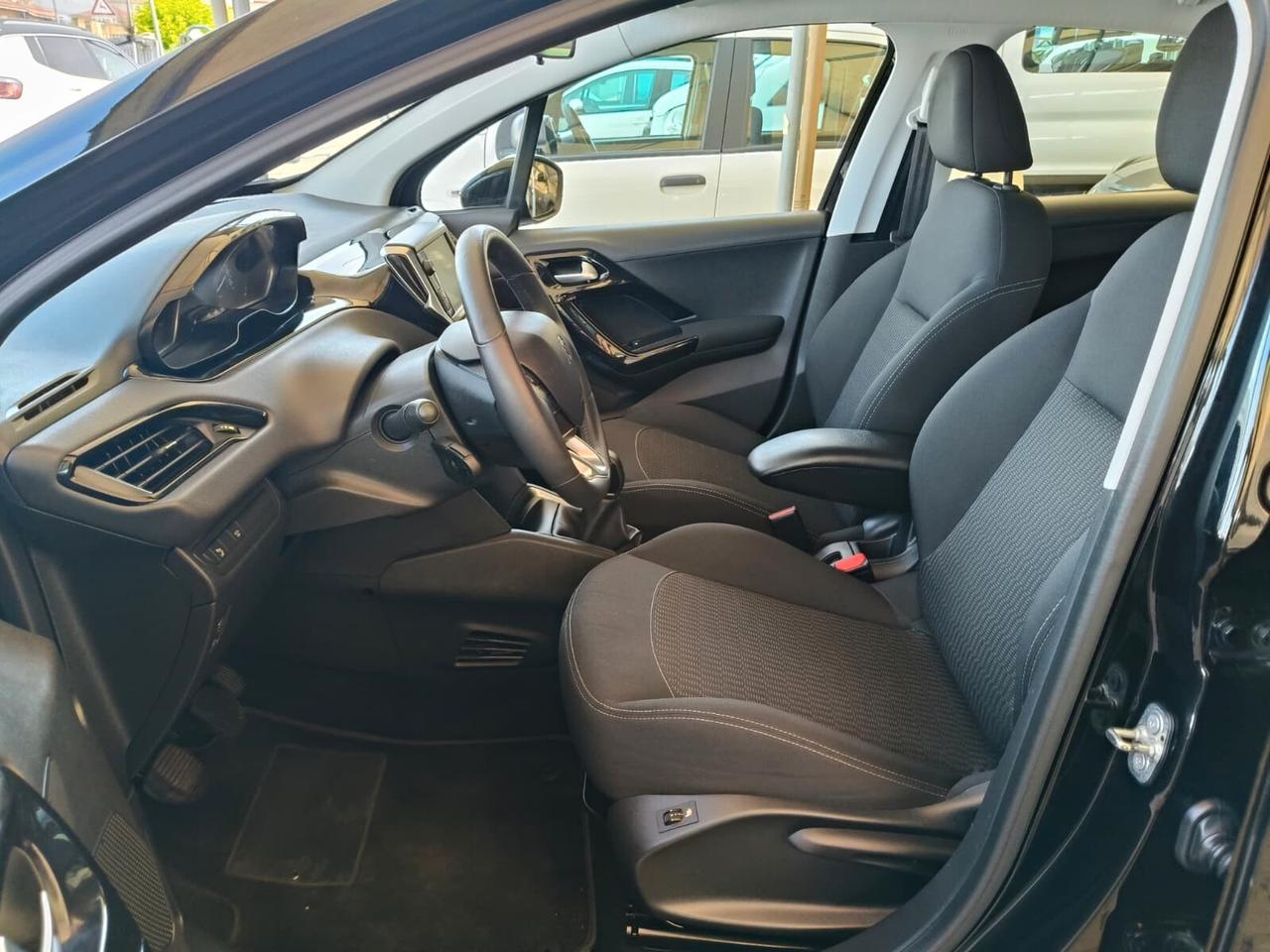 Peugeot 208 puretech 82 5p active