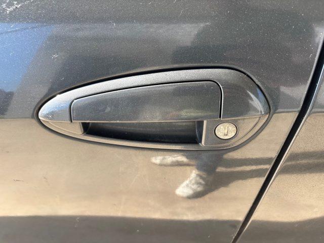 FIAT Punto 1.2 8V 5 porte OK NEOP POCHI CHILOMETRI EURO 5