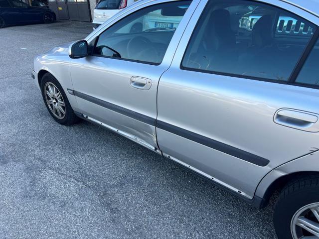 VOLVO S60 2.4 D5 20V cat