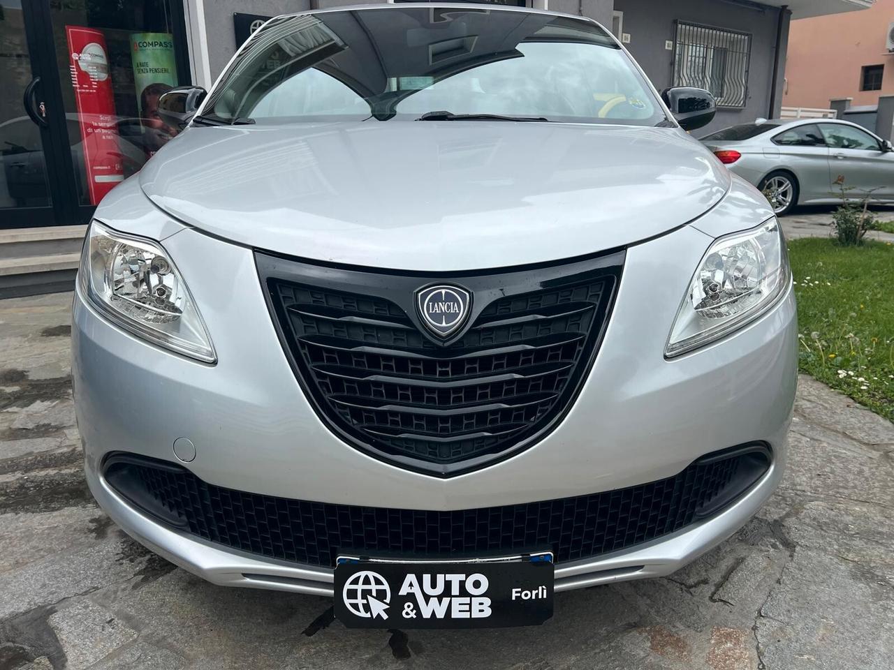 LANCIA YPSILON 1.2 69cv 5p SILVER NEOPATENTATI