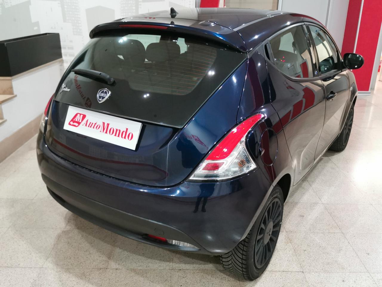 Lancia Ypsilon 1.2 69 CV 5 porte S&S Gold