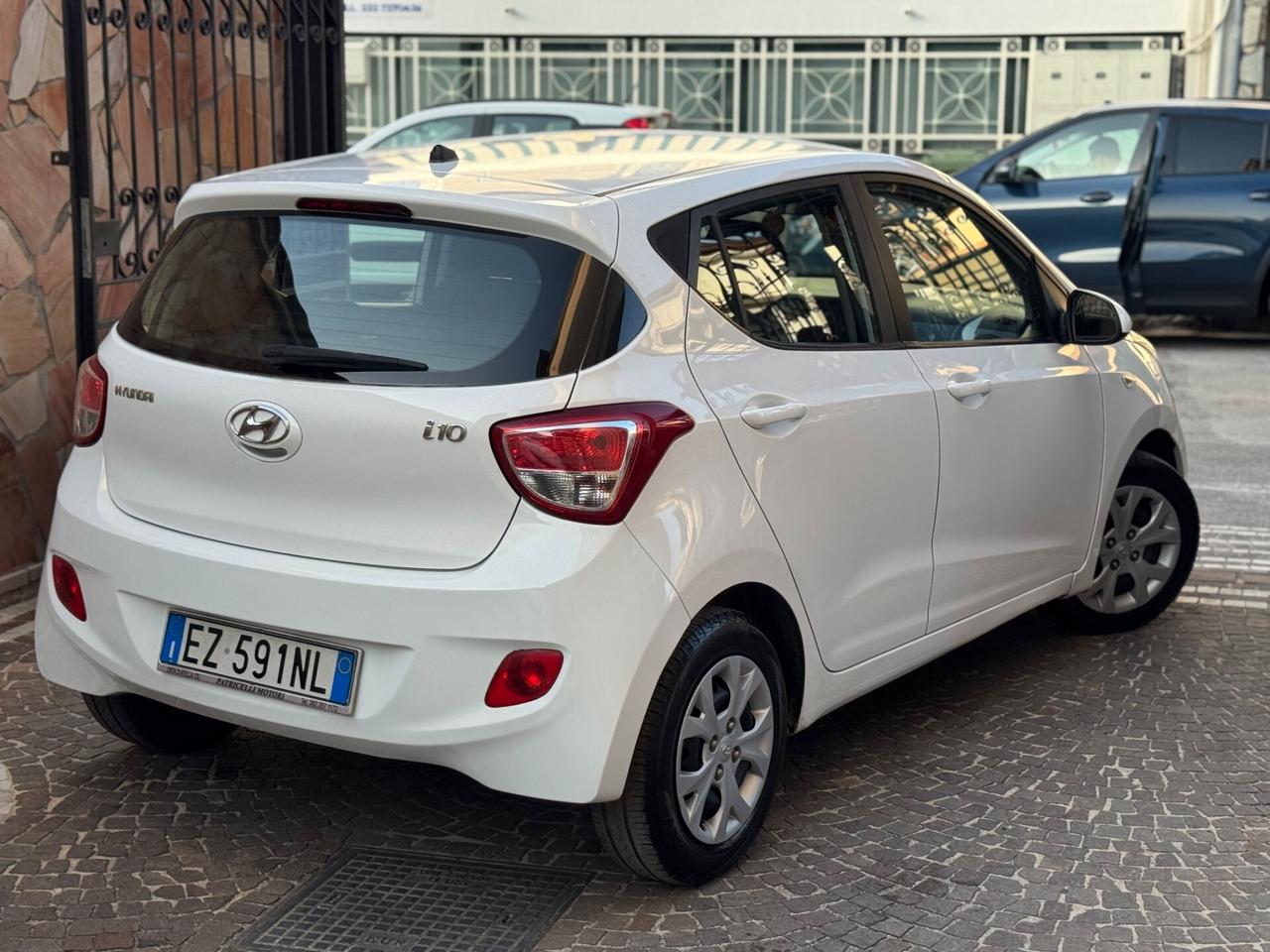 Hyundai i10 1.0 MPI Sound Edition