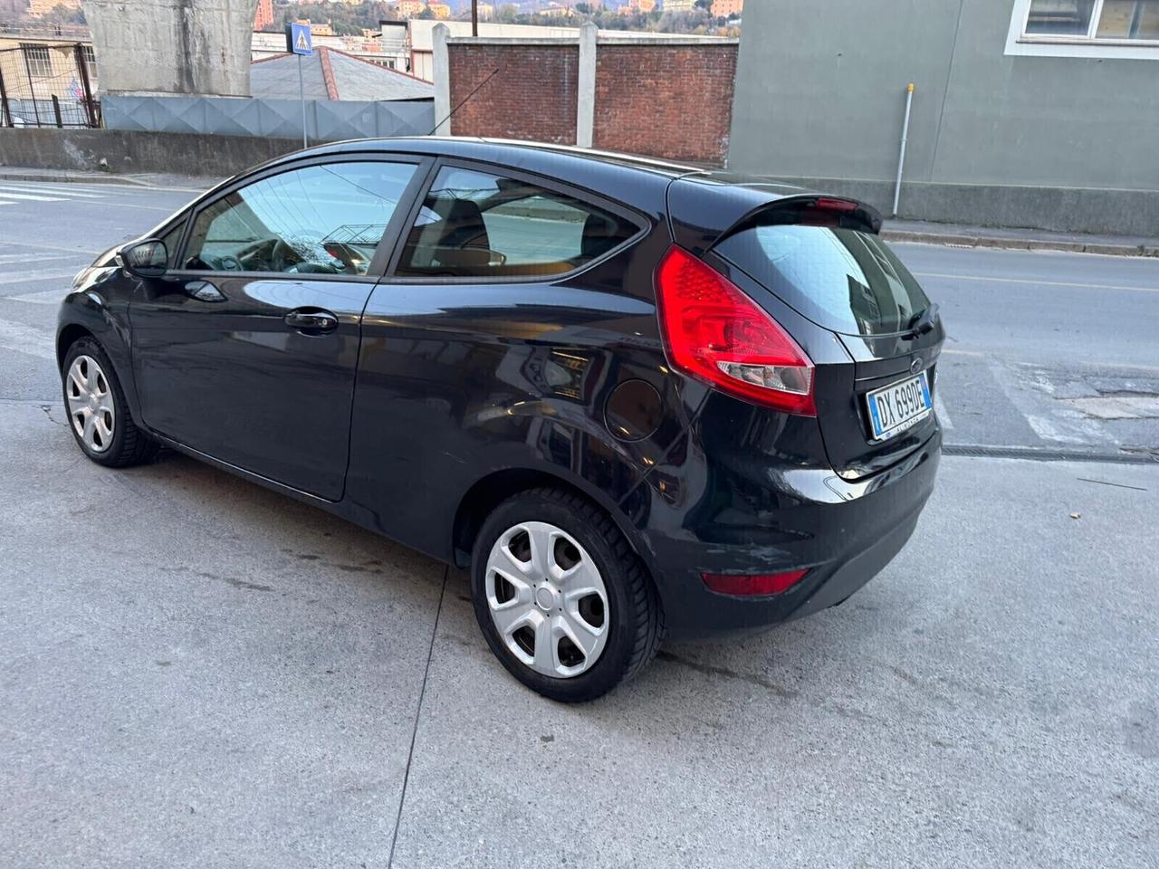 FORD FIESTA 1.2 NEOPATENTATI