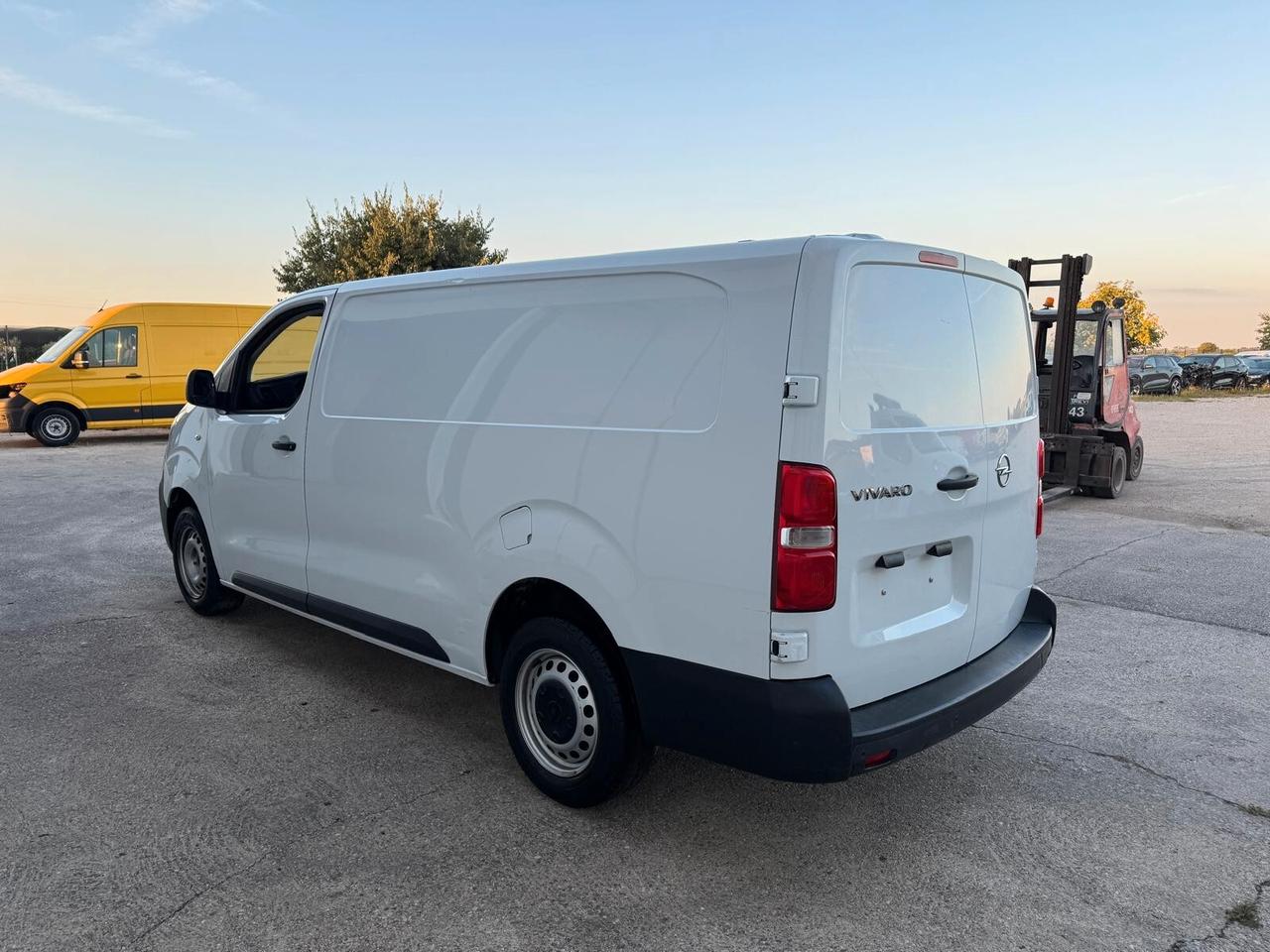 Opel Vivaro C Combi L 1.5d PASSO LUNGO MOTORE KO