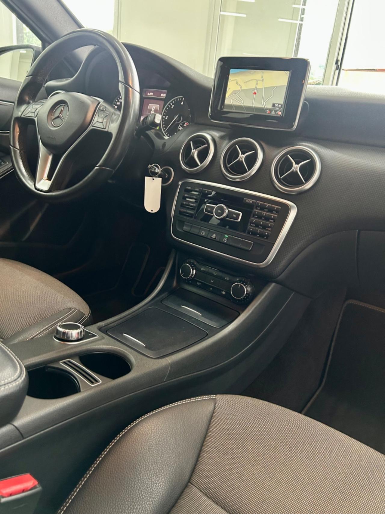 Mercedes CLASSE A 180 d Sport FINANZIABILE