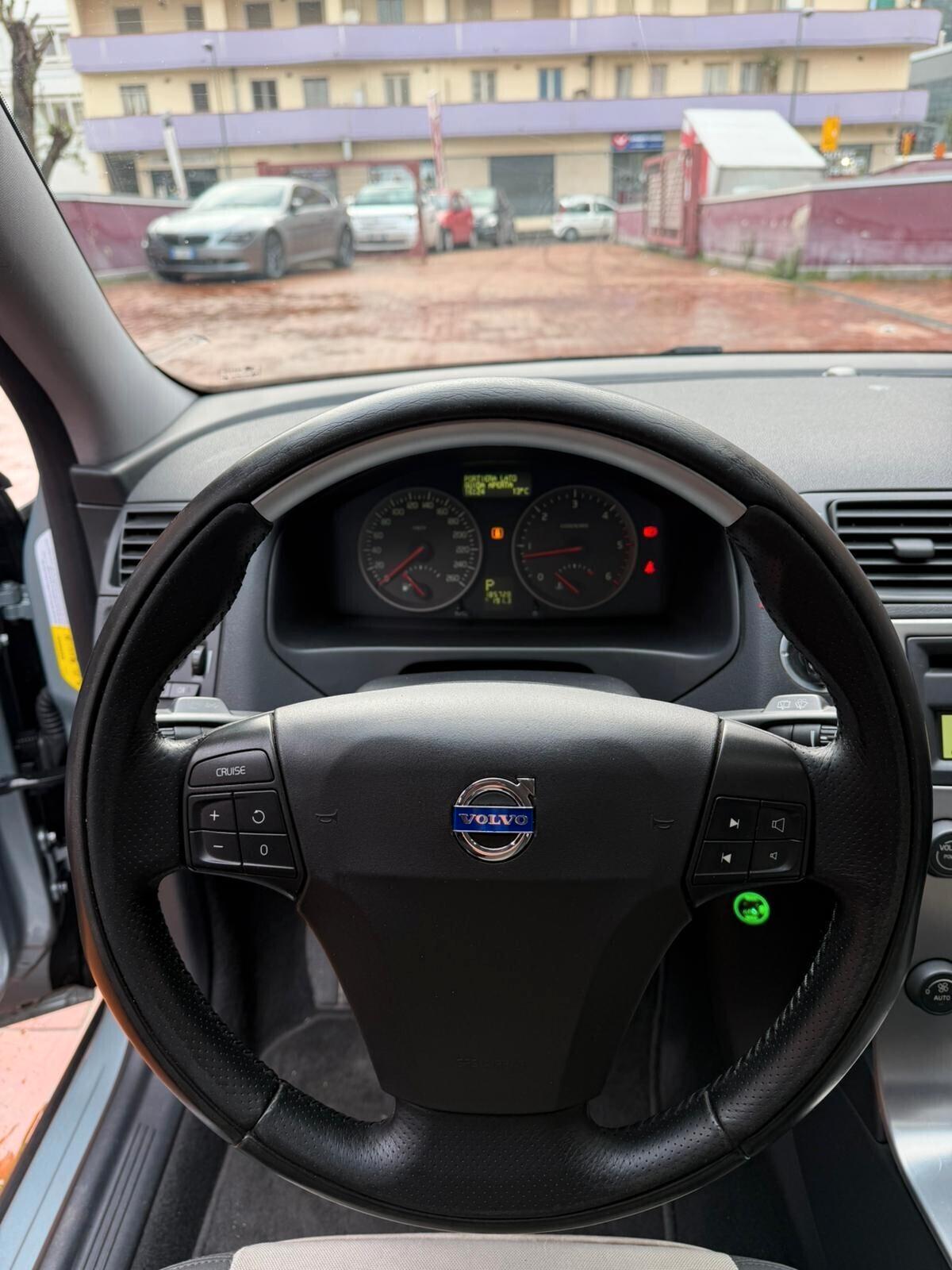 Volvo C30 2.4 D5 aut. R-DESIGN