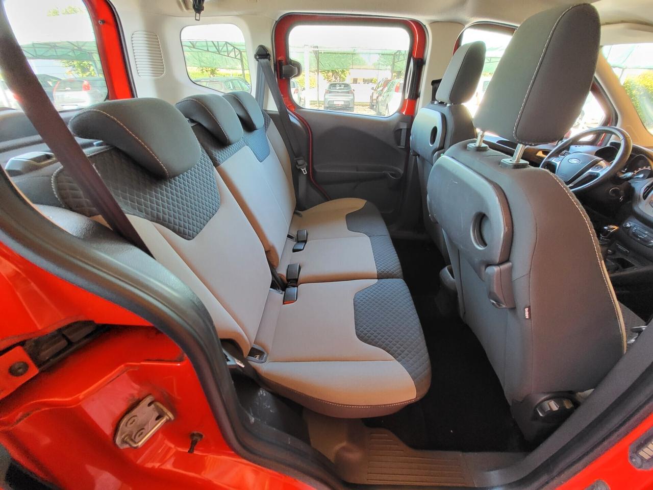 Ford Tourneo Courier 1.5 TDCI 75 CV Sport