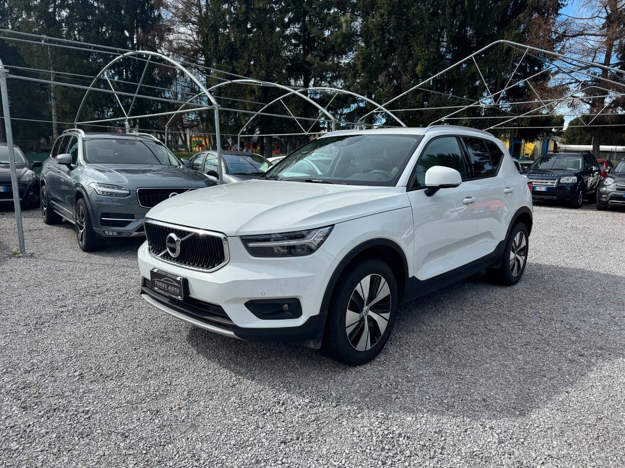 Volvo XC40 T2 Geartronic Momentum Pro