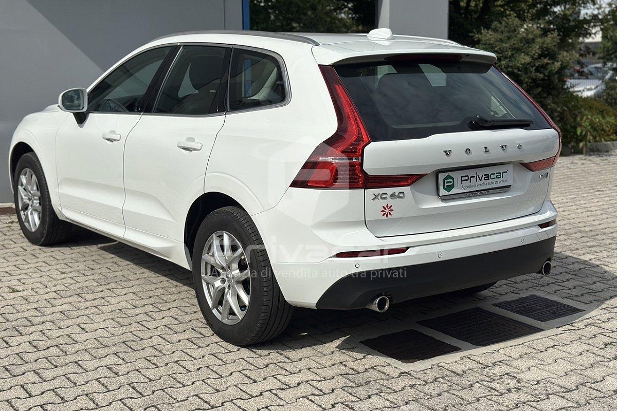 VOLVO XC60 D4 AWD Geartronic Momentum