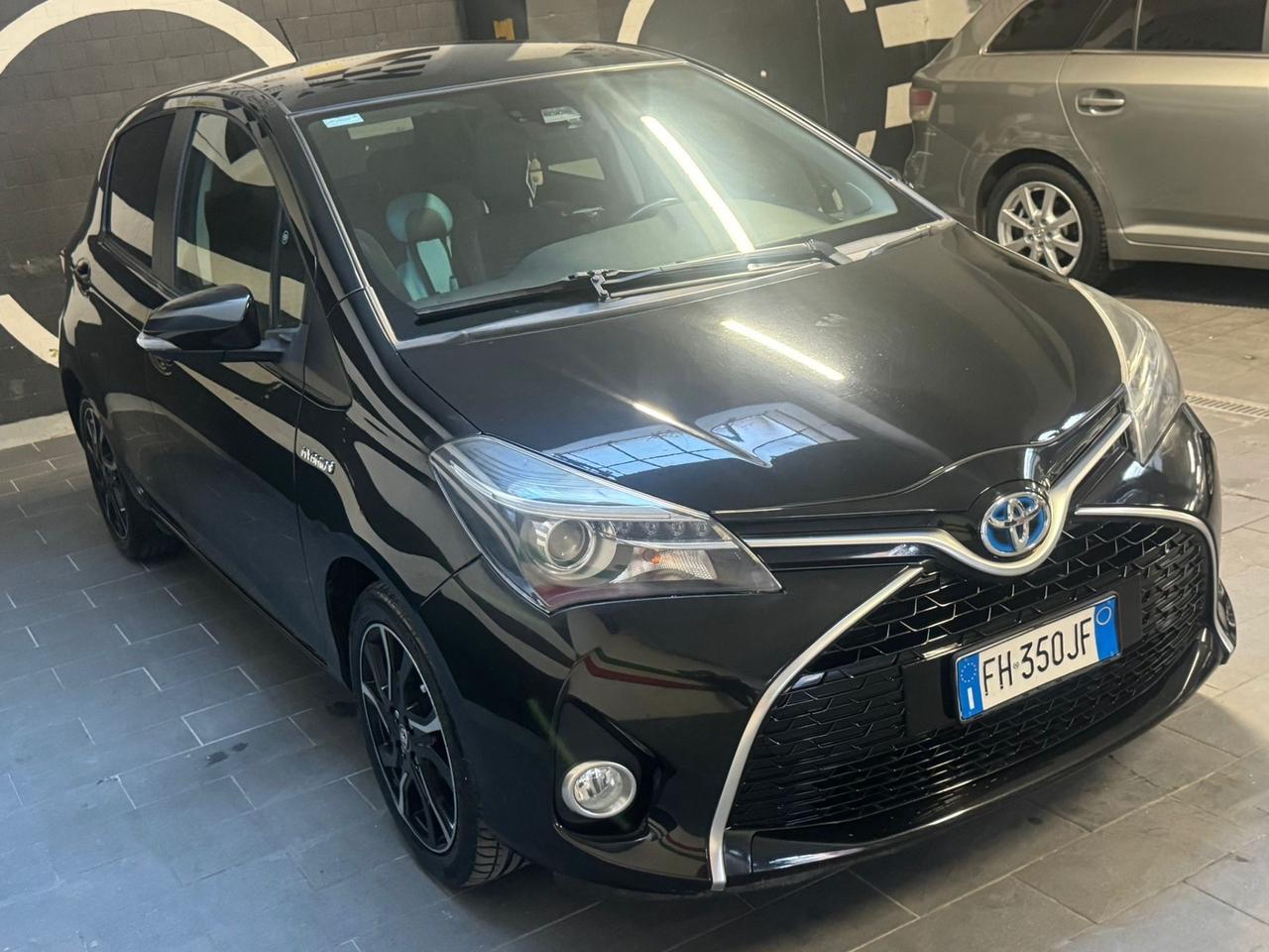 Toyota Yaris Trend red edition full optional