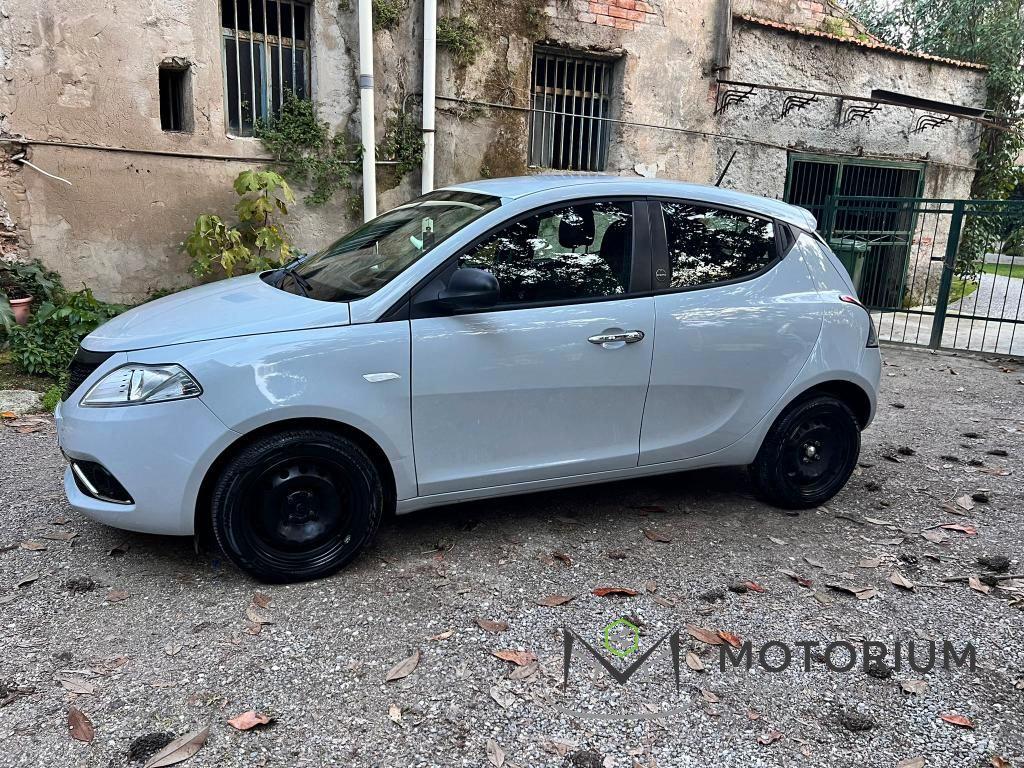 Lancia Ypsilon 5 Porte Ypsilon 1.2 Silver ecochic Gpl 69cv