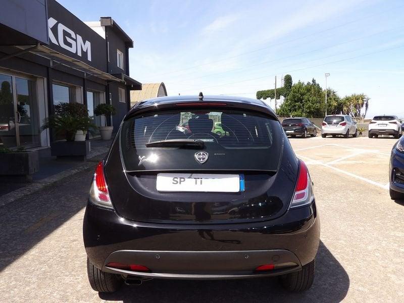 Lancia Ypsilon 1.2 69 cv Silver
