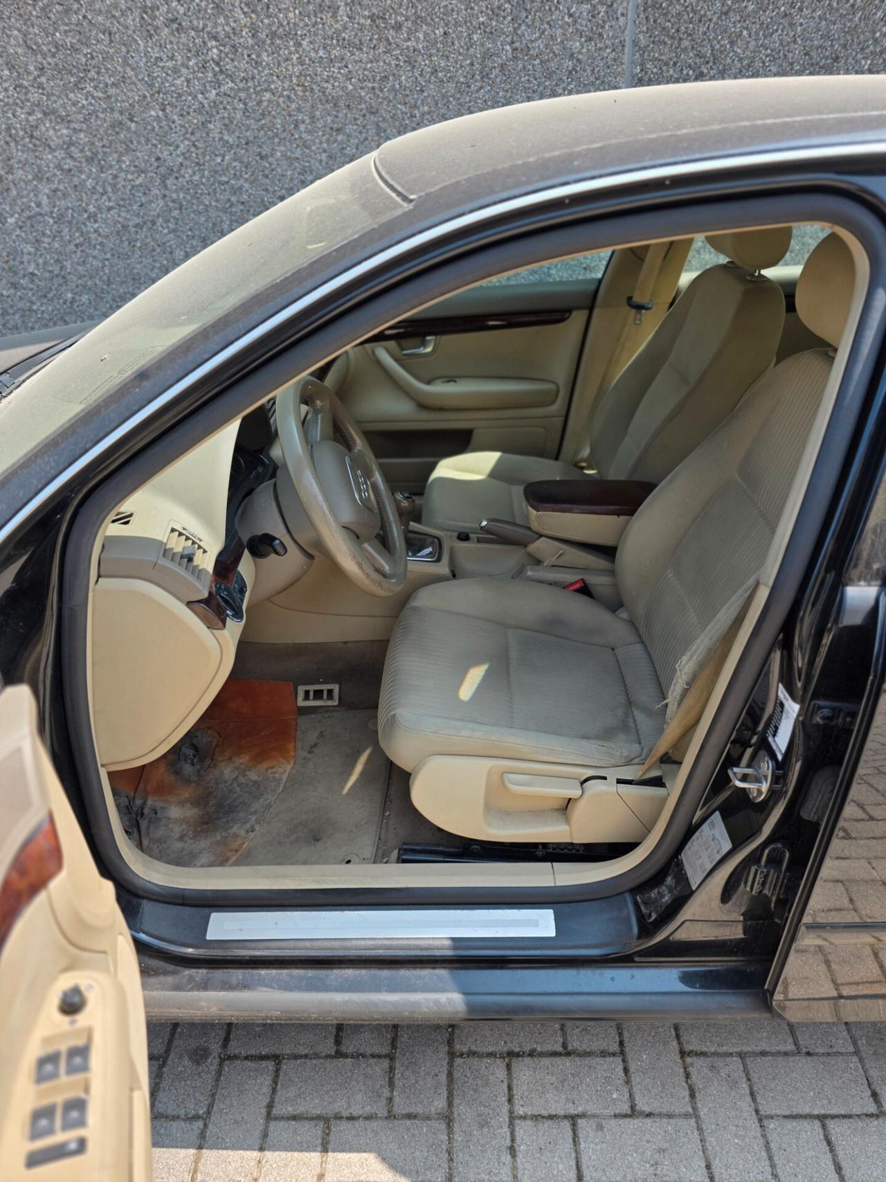Audi A4 2.0cc; 148.000Km; *PER OP/PROFESS. SETTORE*