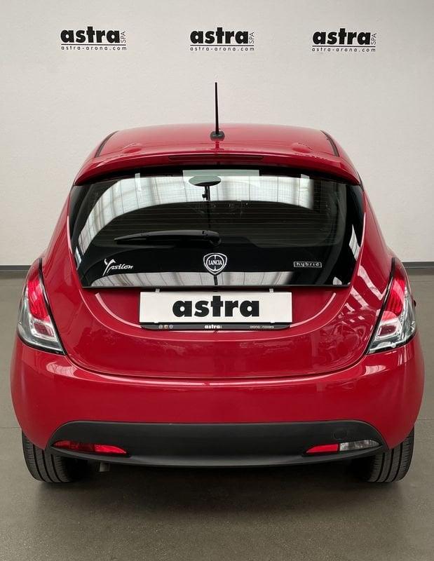 Lancia Ypsilon 1.0 FireFly 5 porte S&S Hybrid Silver