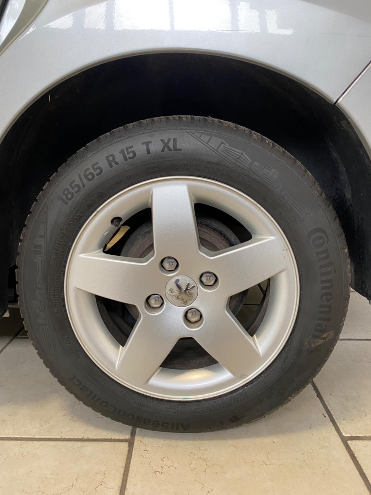 Peugeot 207 1.4 VTi 95CV SW XS Ciel