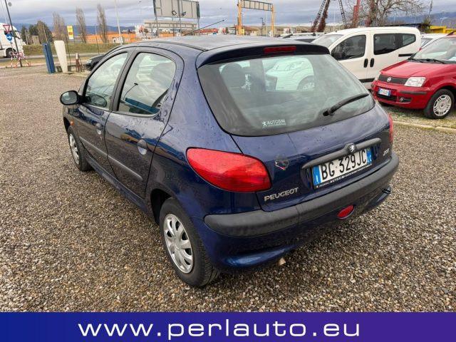 PEUGEOT 206 1.1 5p. XT