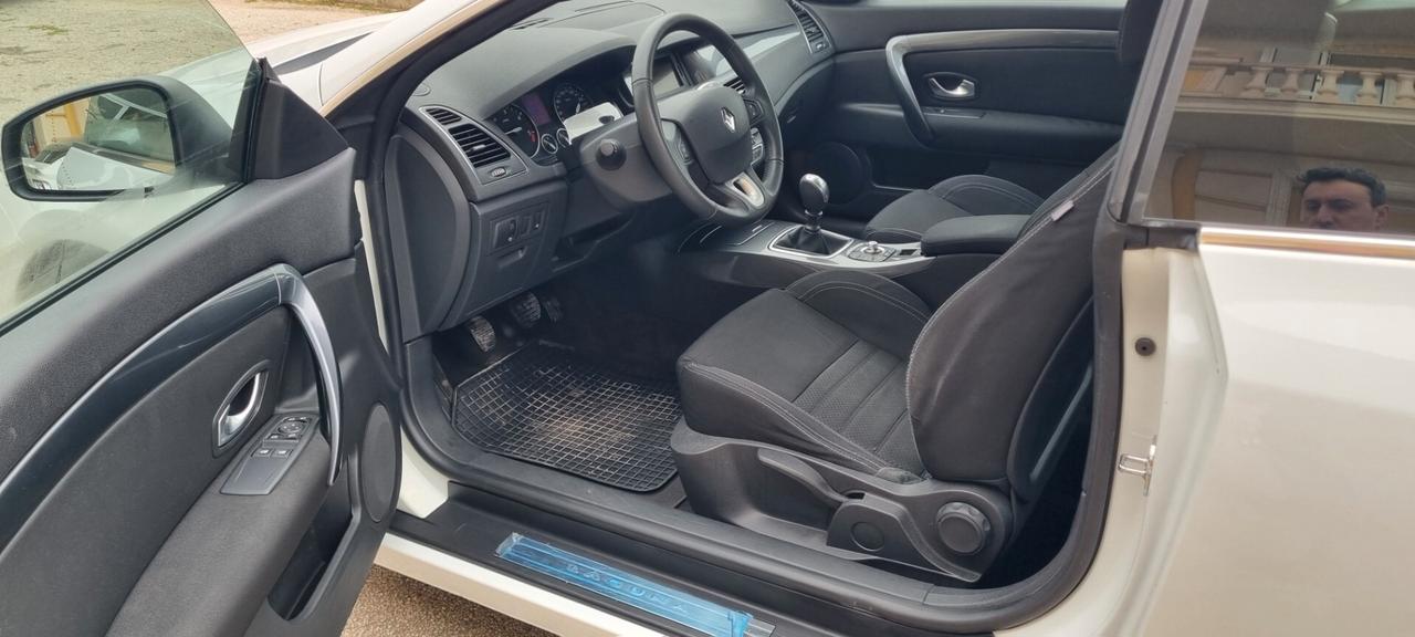 Renault Laguna Coupé 2.0 dCi 150CV Wave Edition