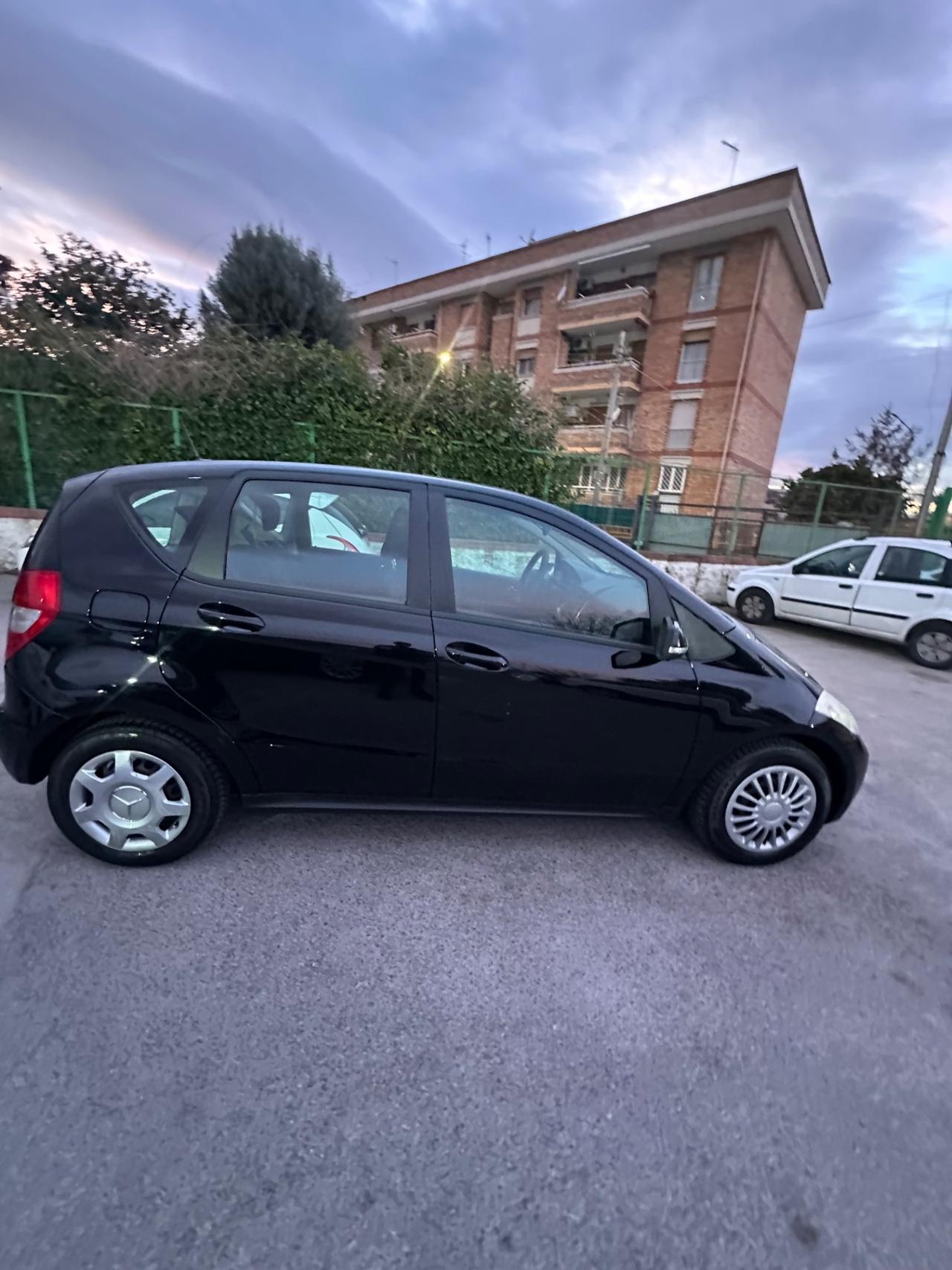 Mercedes-benz A 150 BlueEFFICIENCY Avantgarde