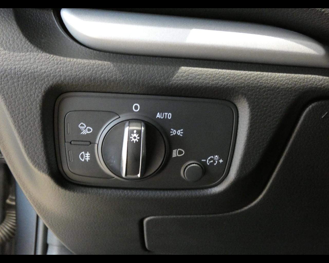 AUDI A3 3ª serie - A3 SPB 30 TDI S tronic Admired