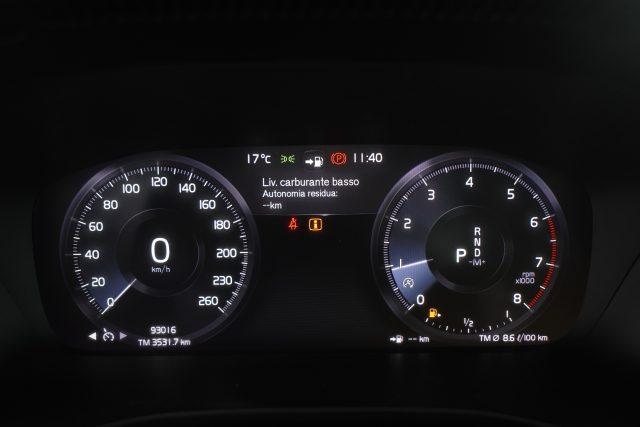 VOLVO XC40 XC40 T2 Geartronic Momentum Pro