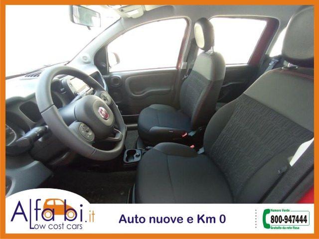 FIAT Panda 1.0 FireFly 70CV Hybrid Cross (RED)