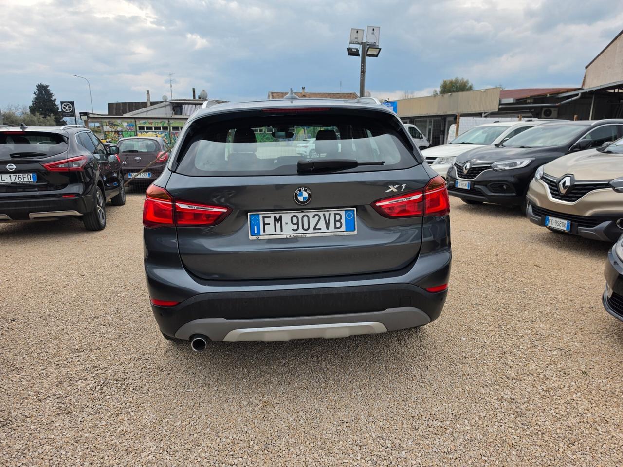 Bmw X1 sDrive18d xLine automatico garanzia