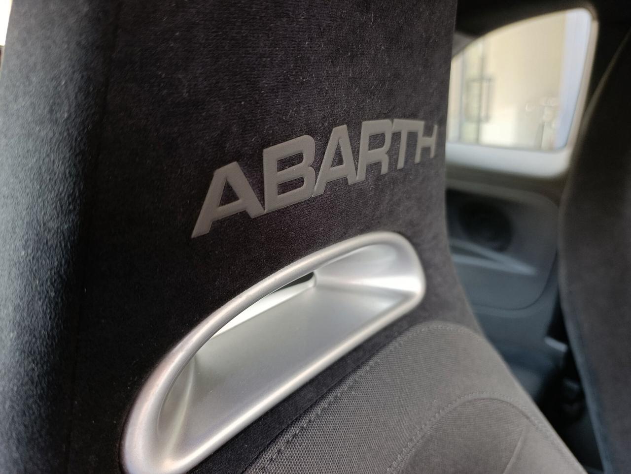 Abarth 595 1.4 t-jet 165cv km 26.940 nuova! Garanzia Abarth!