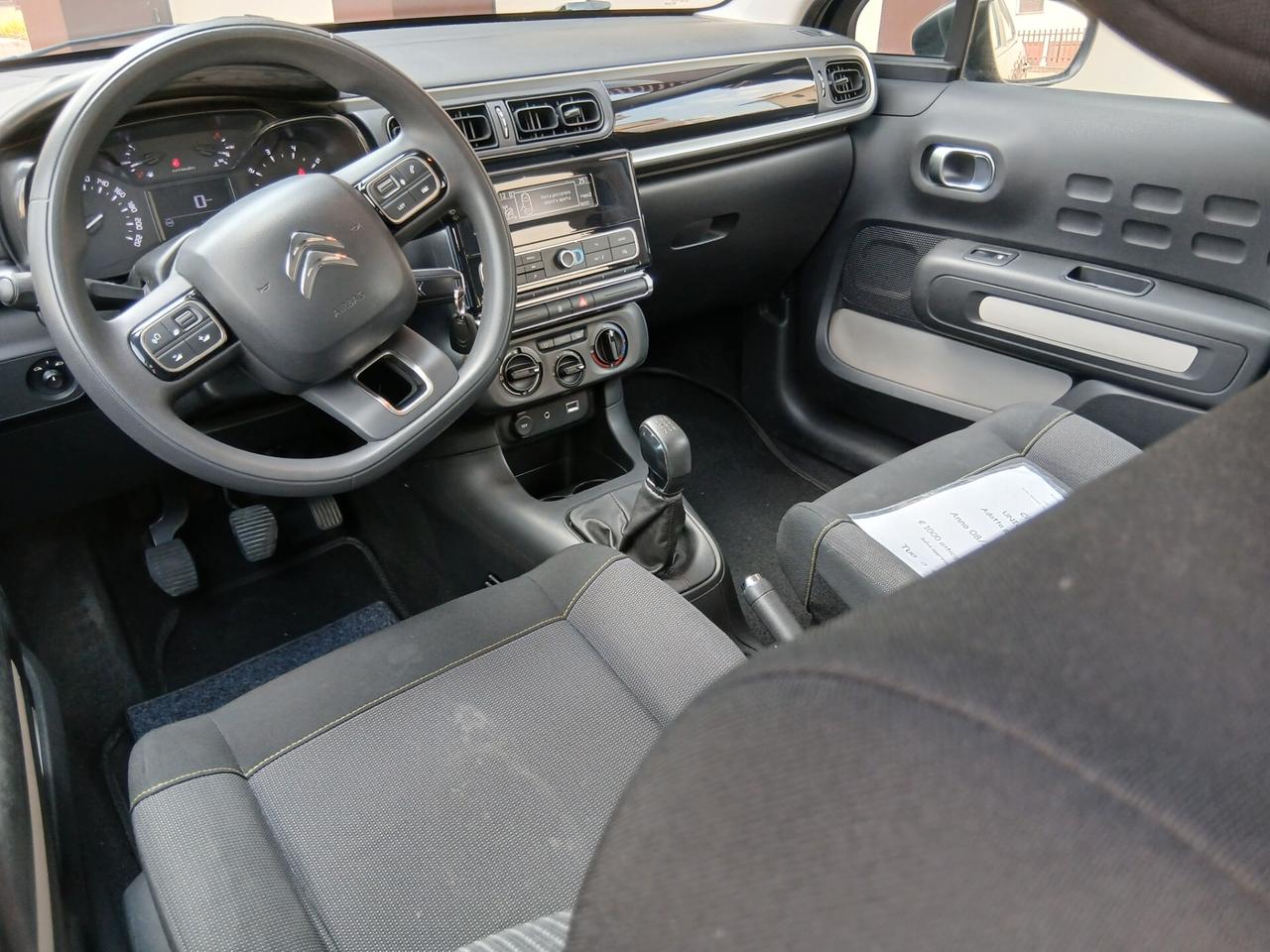 Citroen C3 PureTech 82 Feel Unico Prop OK neo patentati TUA a € 185 mese