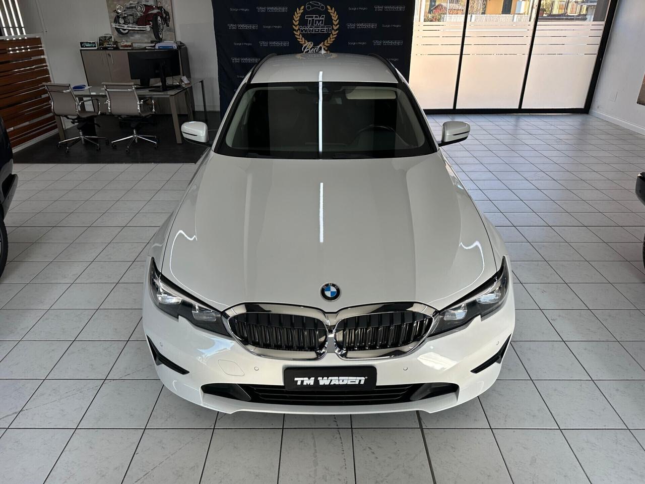 BMW 318 i Touring Business Advantage auto