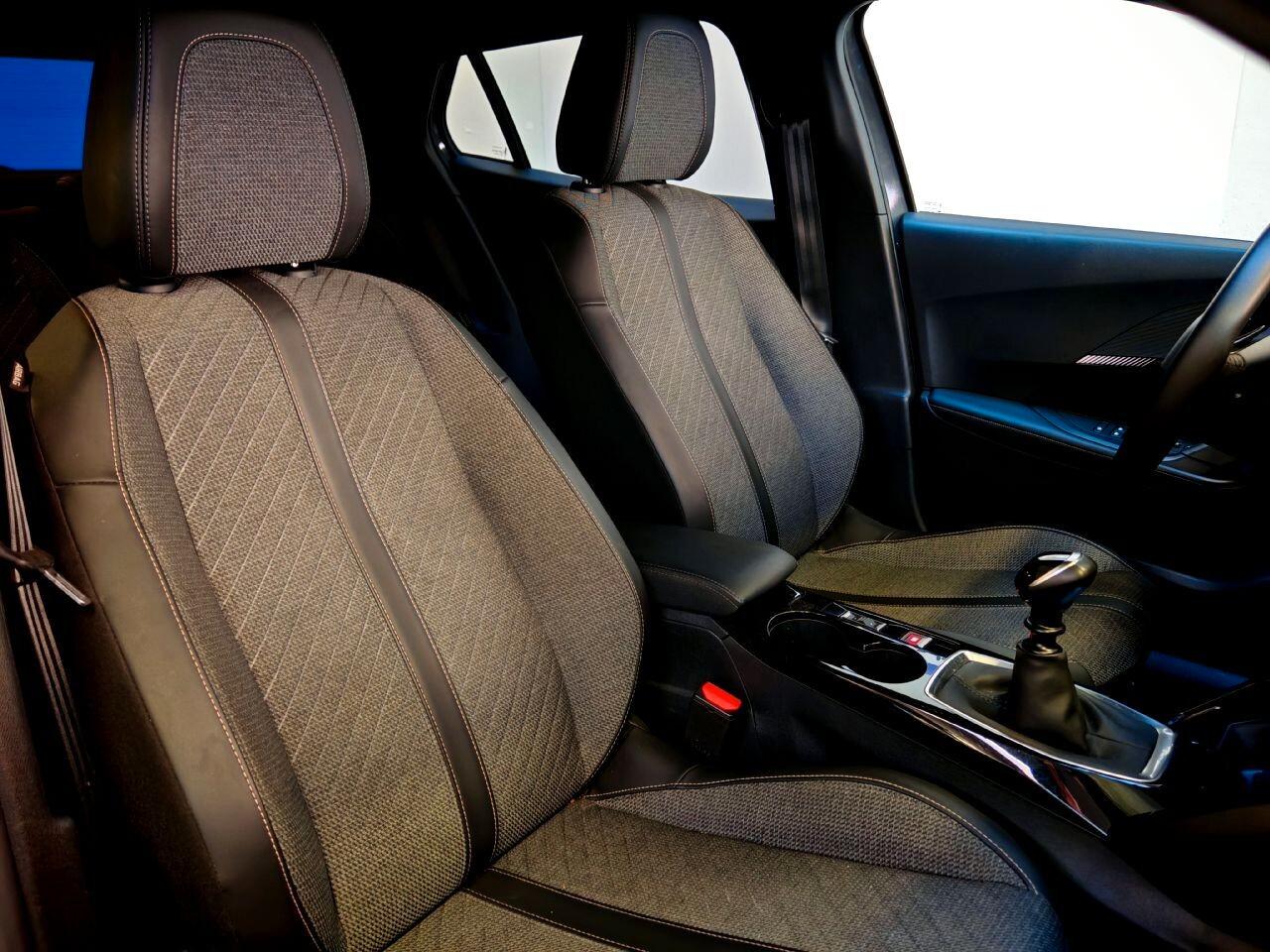 Peugeot 2008 Allure 1.2 Pack Navi 100cv