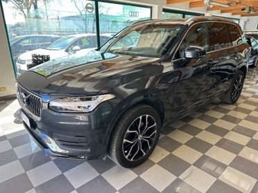 Volvo XC 90 XC90 B5 (d) AWD Geartronic 7 posti Mom