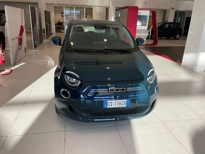 FIAT 500e LA NUOVA 500 Nuova 500 Hatchback My23 La Nuova 500 - 320 Berlina