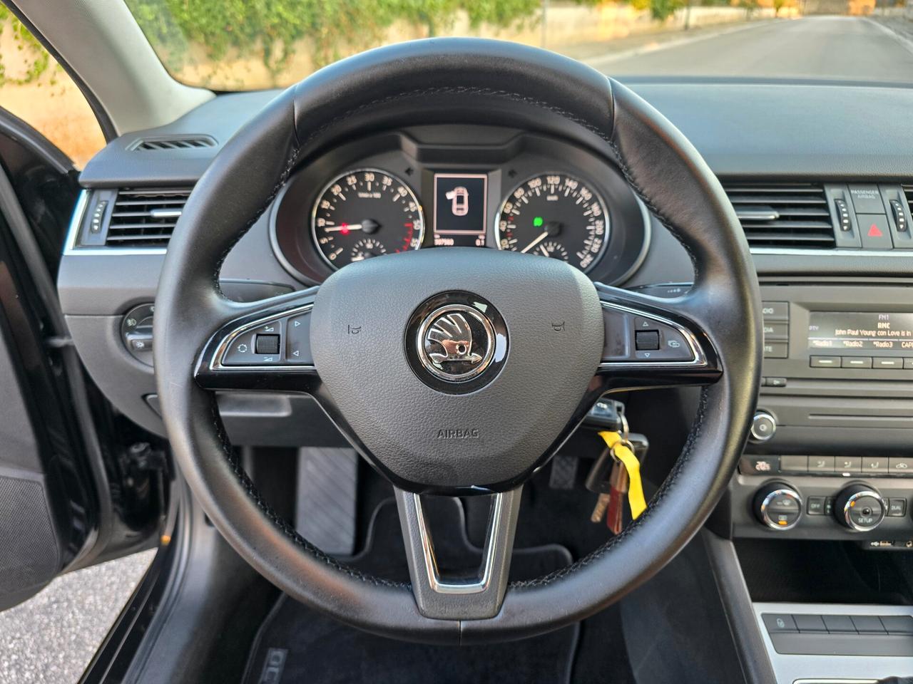 SKODA OCTAVIA RESTYLING 1.6 TDI 2015 PERFETTA