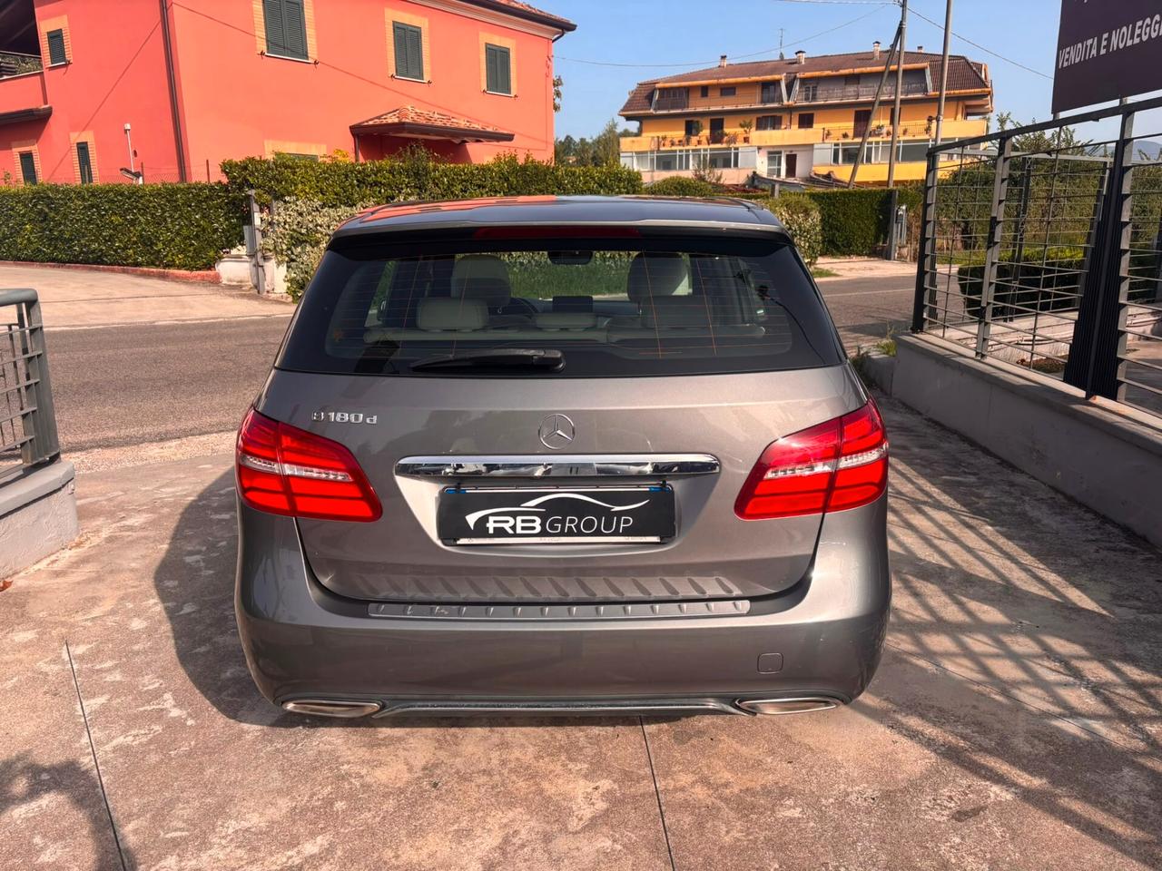 Mercedes-benz B 180 d Premium