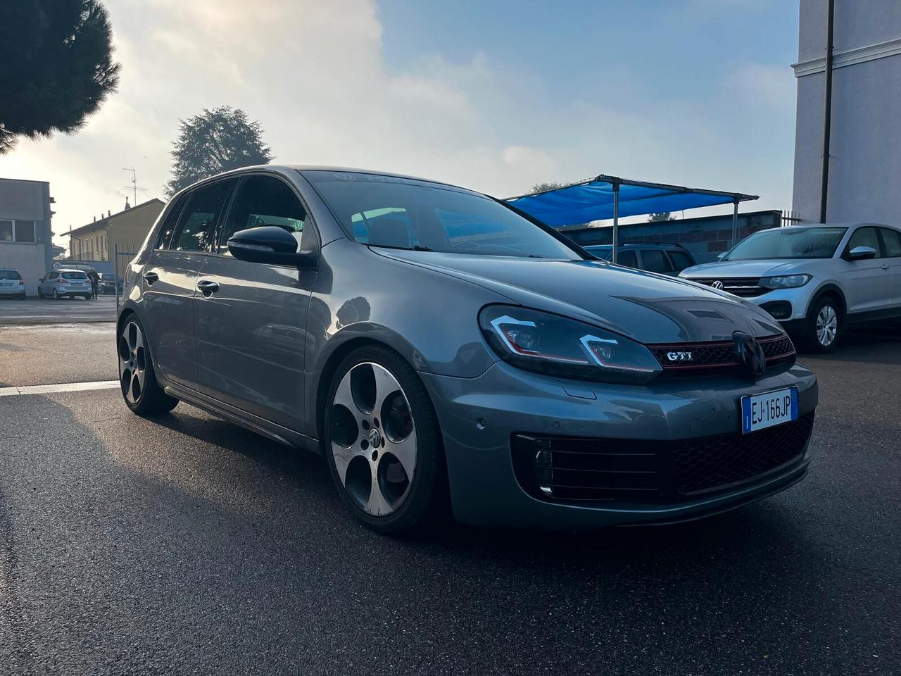 Volkswagen Golf GTI 2.0 TSI DSG