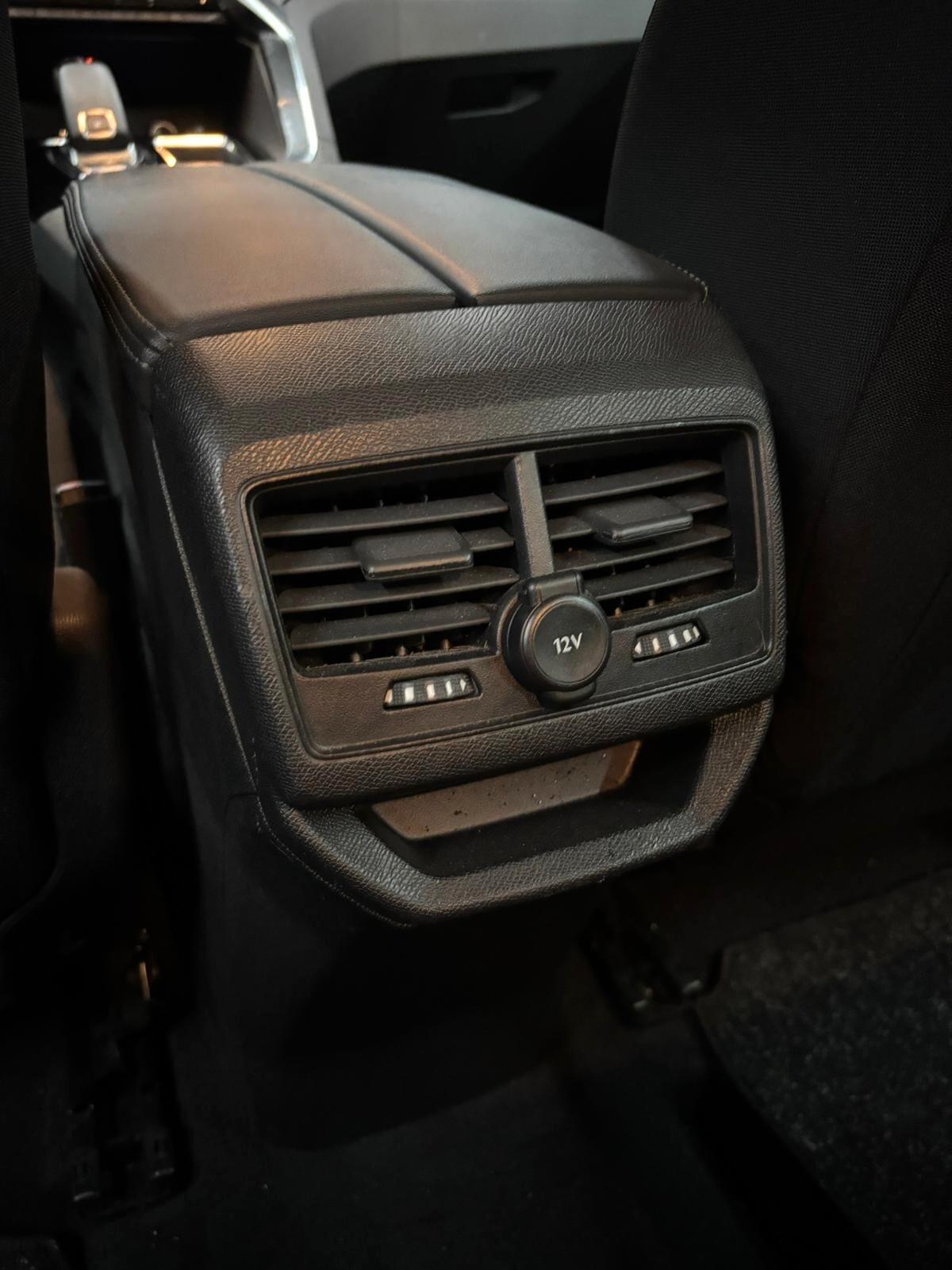 Peugeot 3008 1.5 BlueHDi 130 S&S EAT8 Active Business