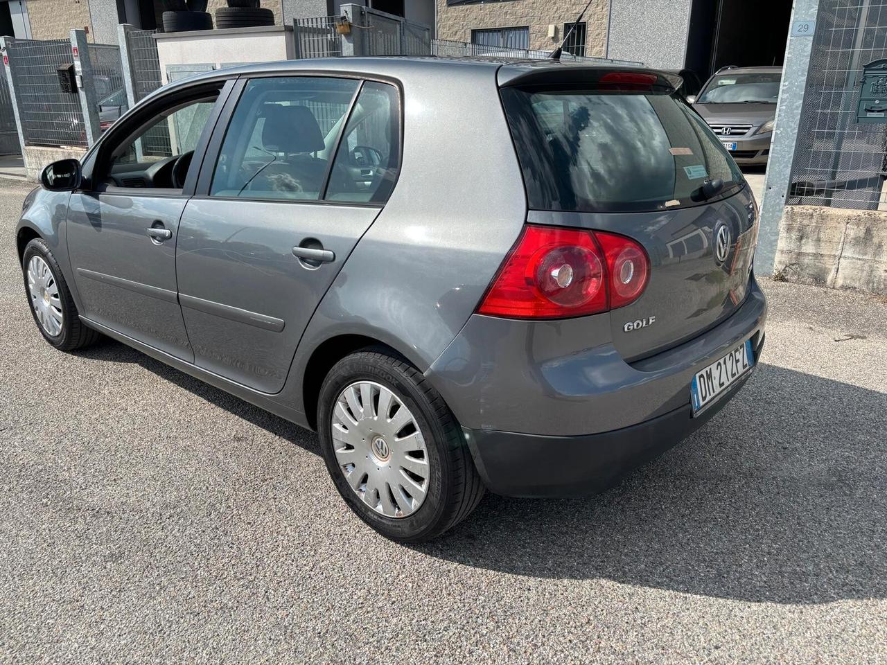 Volkswagen Golf 1.9 TDI DPF 5p. Comfortline SOLI 137595 KM UNICO PROPRIETARIO ADATTA AI NEOPATENTATI