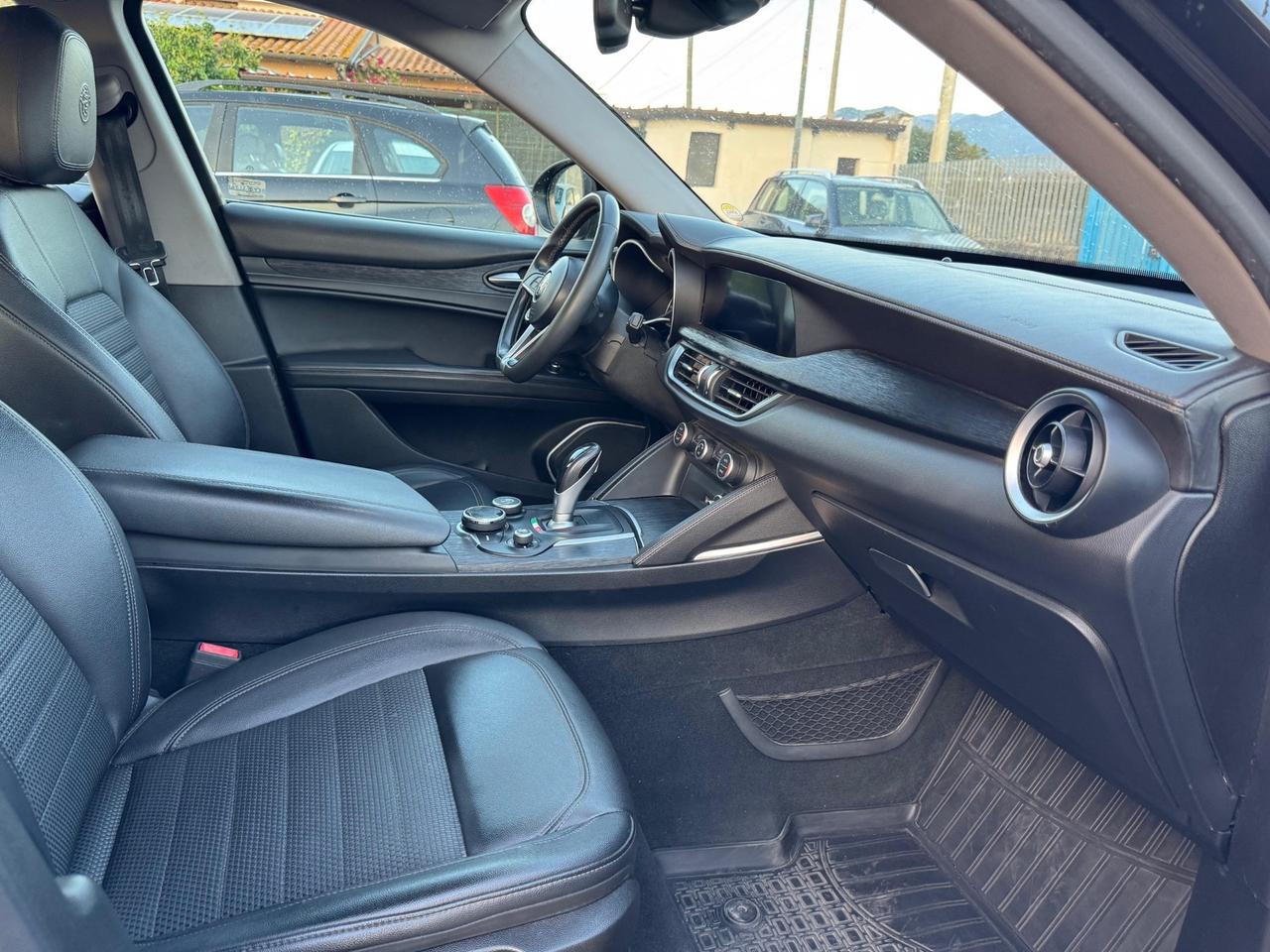 Alfa Romeo Stelvio 2.2 Turbodiesel 210 CV AT8 Q4 Super