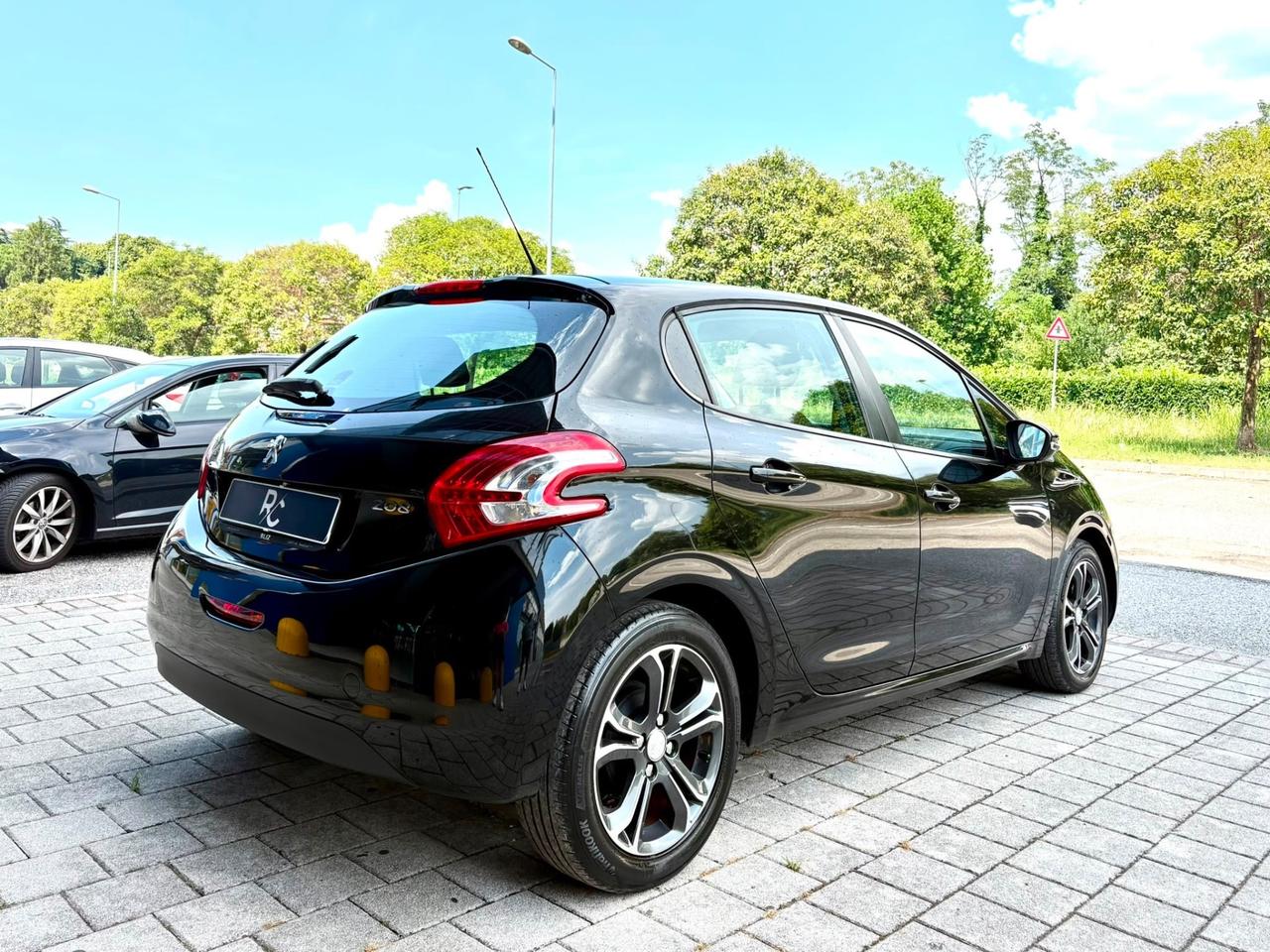 Peugeot 208 5p 1.2 82cv ok neopatentati