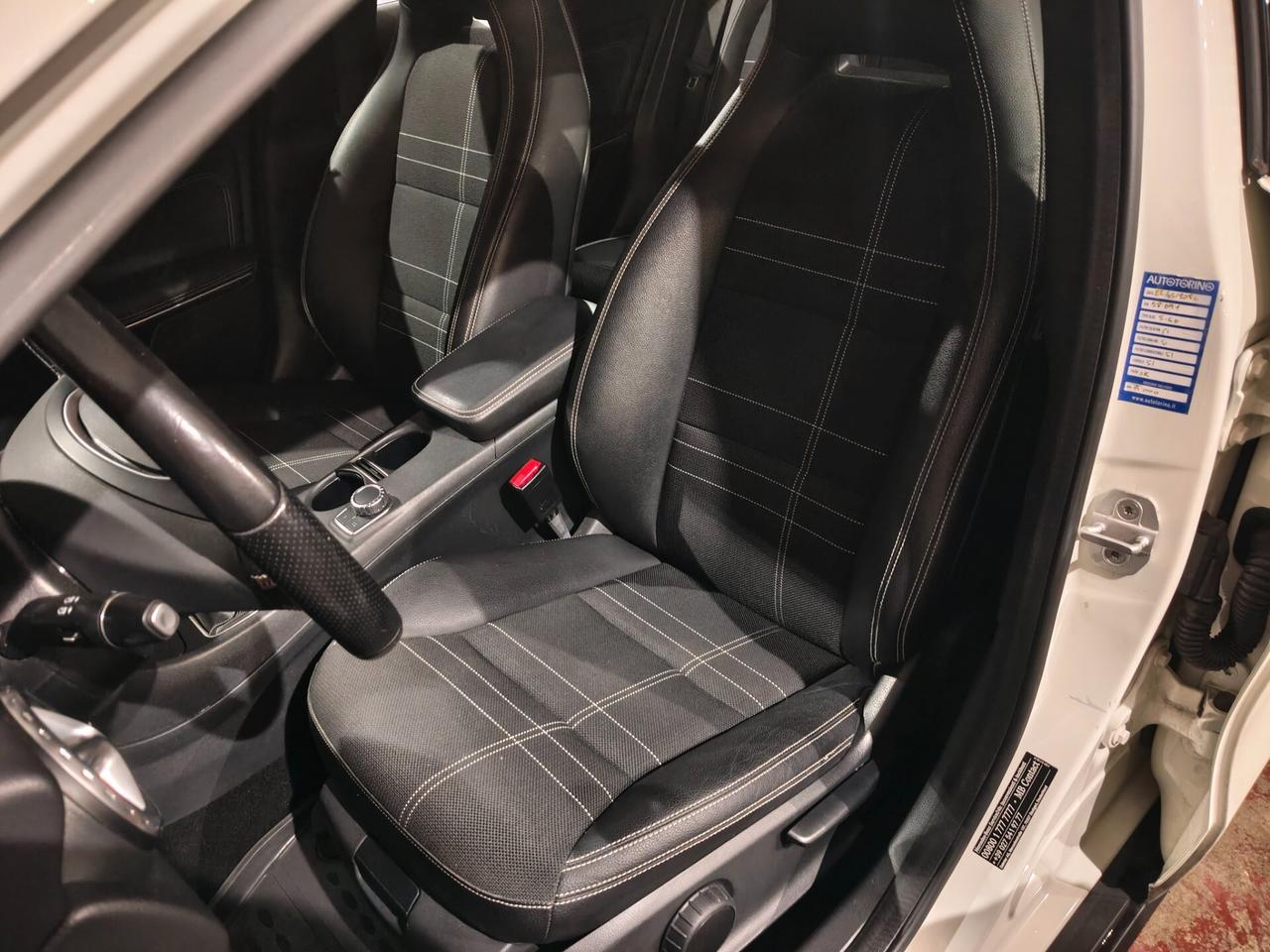 Mercedes GLA 180 UNIPROPRIETARIO SOLO 78000KM!!!