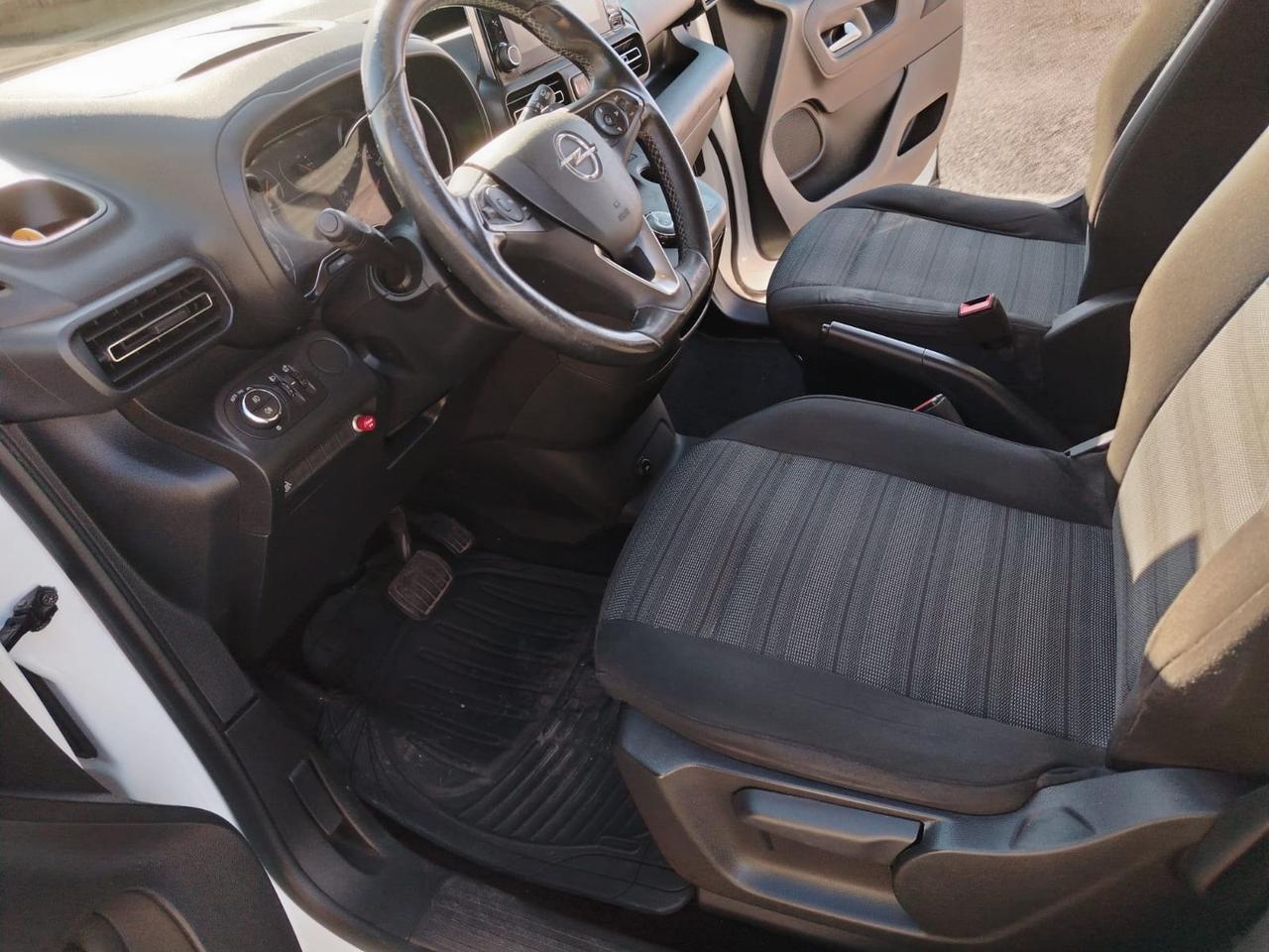 Opel Combo Life 1.5D 130 CV S&S AT8 Innovation anche per NEOPATENTATI