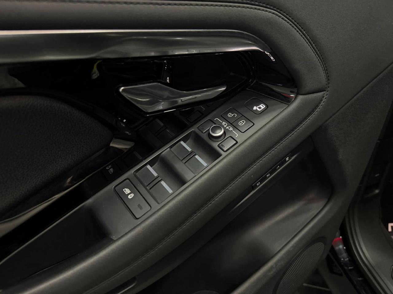 Land Rover Range Evoque 2.0D I4-L.Flw 150 CV R-Dynamic S