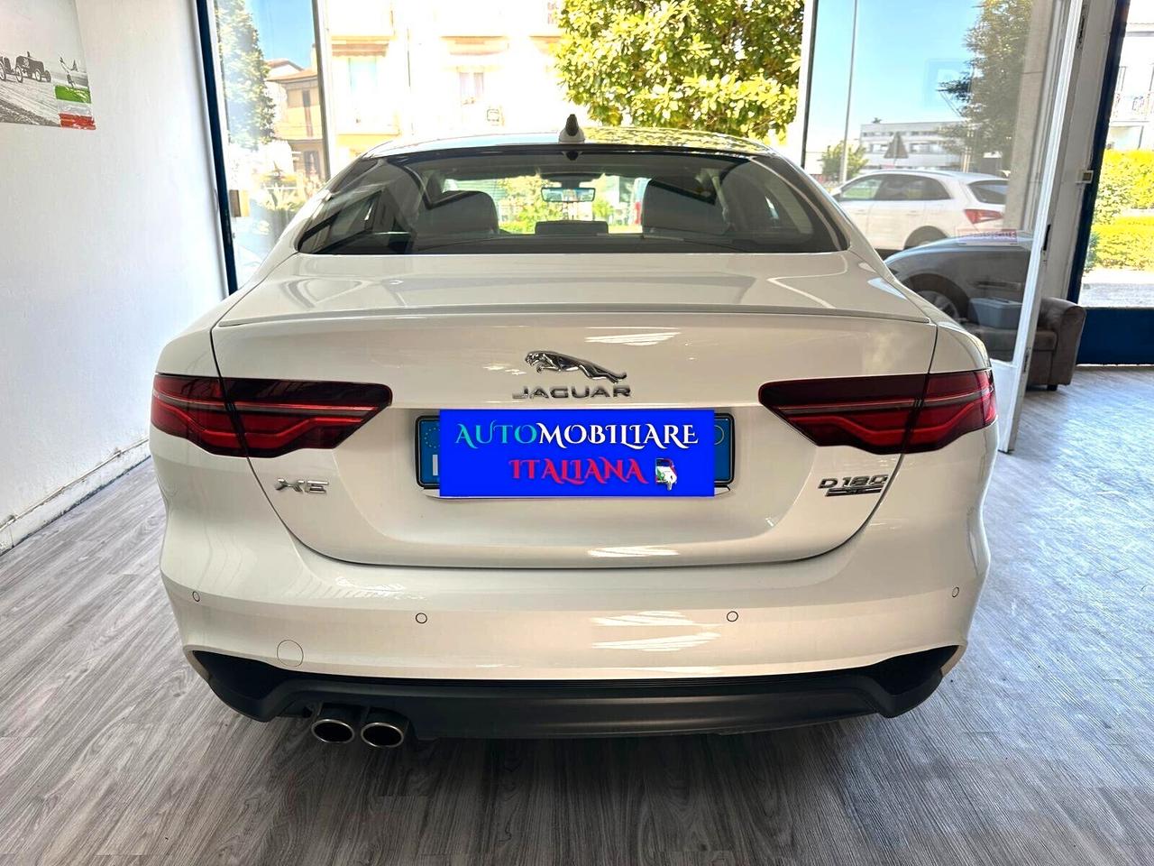 Jaguar XE 2.0 D 180 CV aut. SE