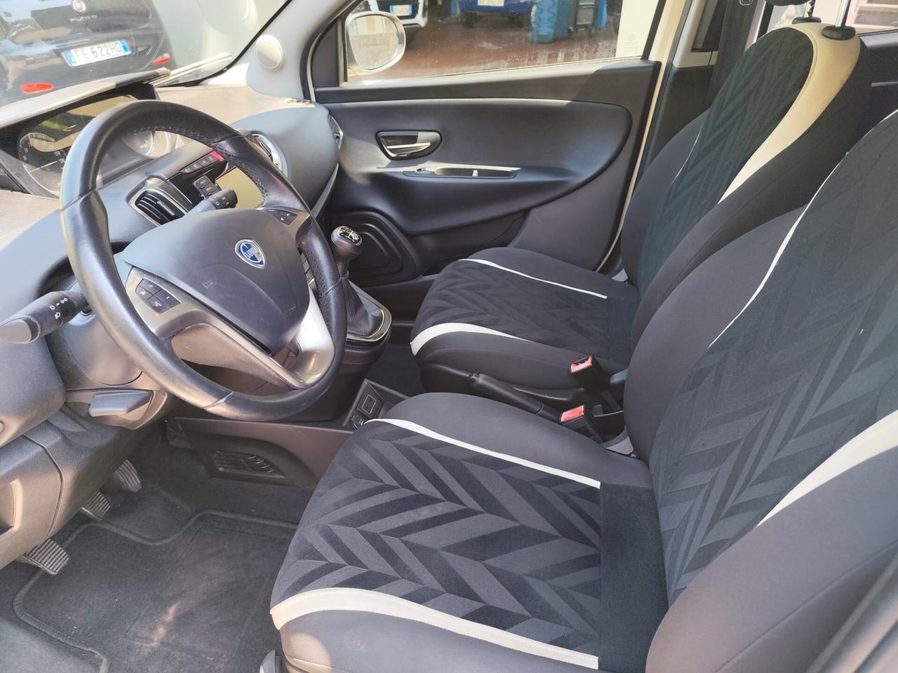 Lancia Ypsilon 1.3 MJT 16V 95 CV 5 porte S&S Gold