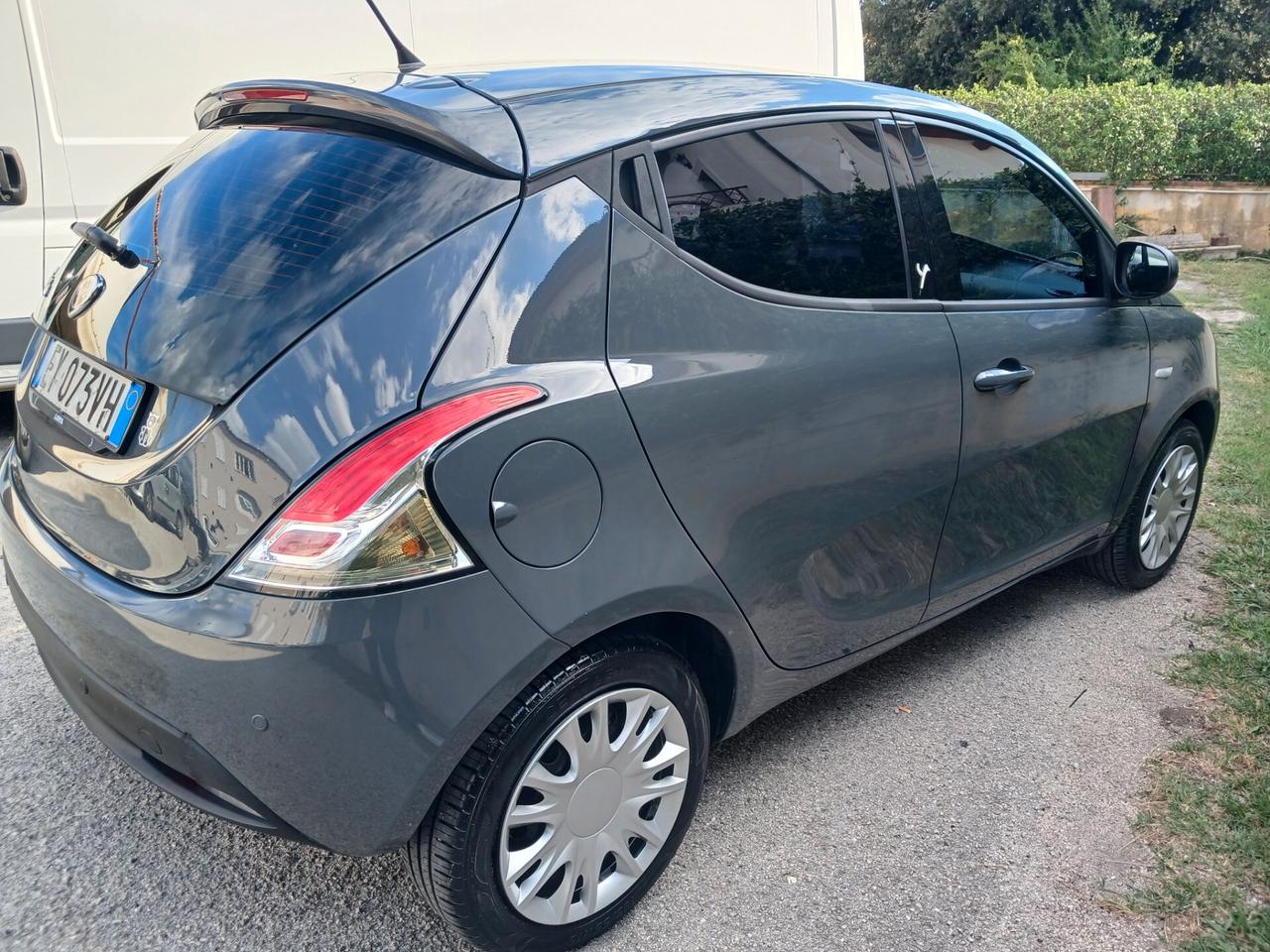 Lancia Ypsilon 1.2 BENZ/GPL - 2015 - KM. 95.000