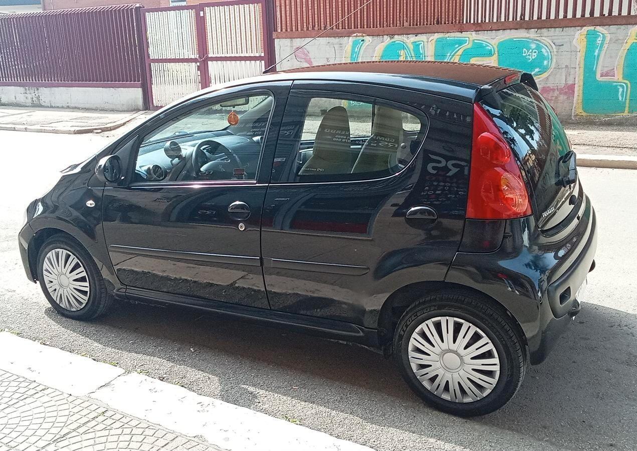 Peugeot 107 1.0 68CV 5p. Sweet Years