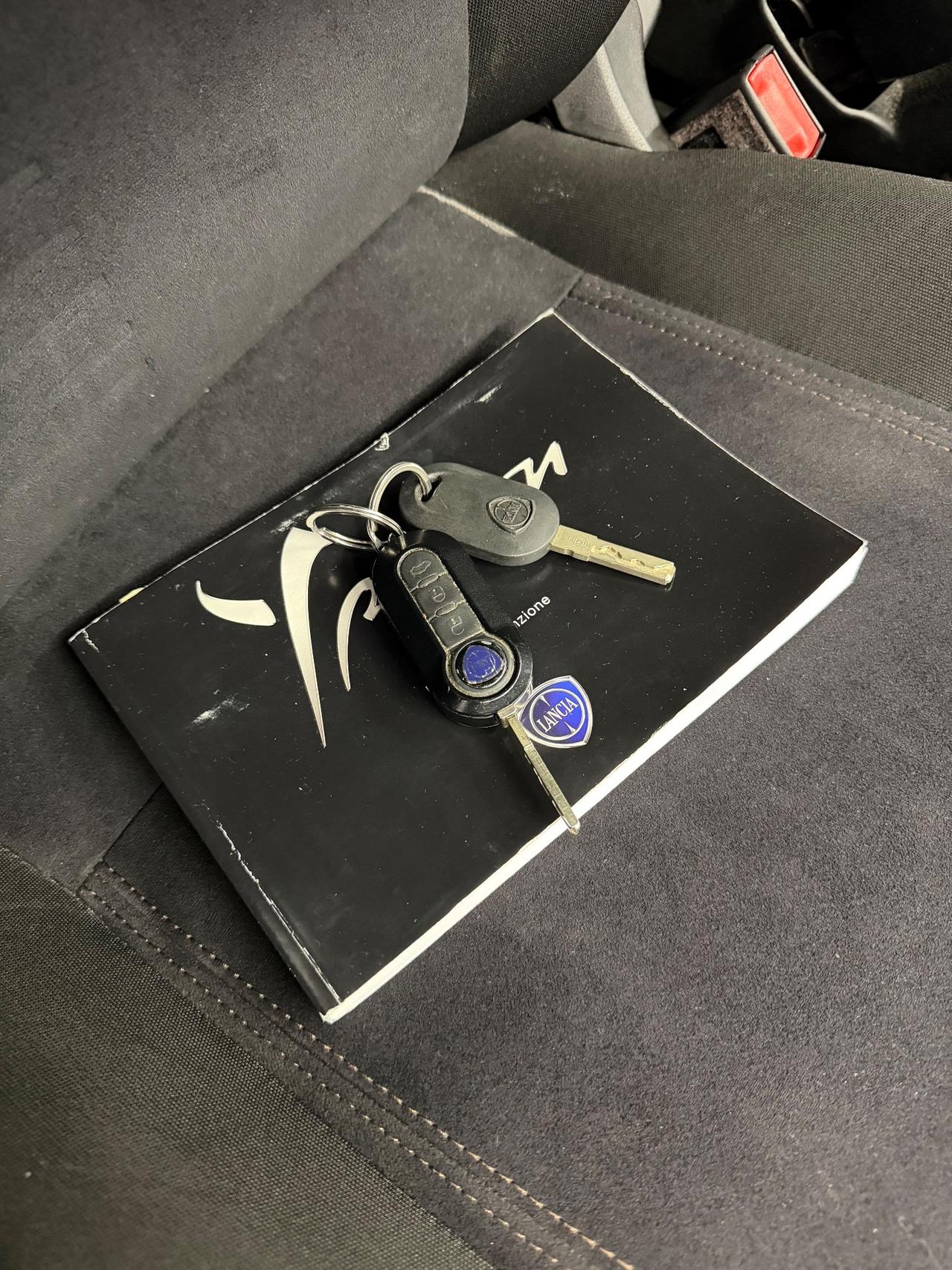 Lancia Ypsilon 1.2 69 CV 5 porte