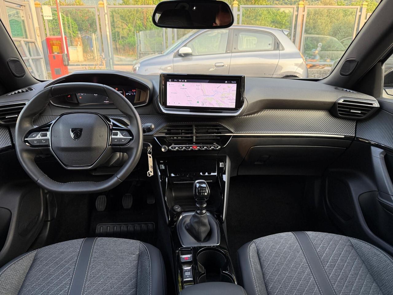 Peugeot 2008 PureTech 100 S&S Allure
